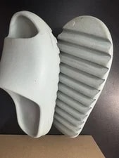 Yeezy Slide Salt 10M 2