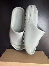 Yeezy Slide Salt 10M 4