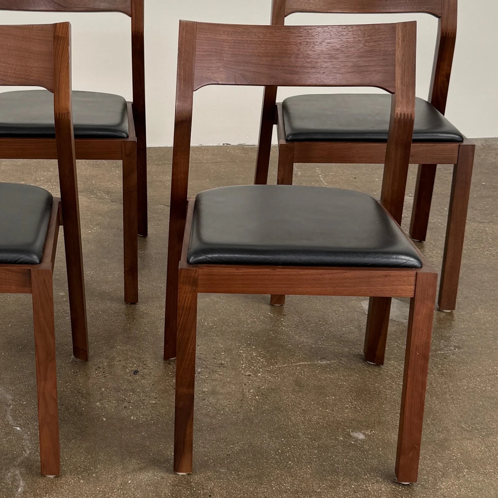 Case Profile Dining Set of 4 2