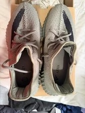 Yeezy Size 11 Excellent Condition 2