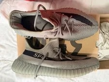 Yeezy Size 11 Excellent Condition 3