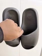 Size 9 - Adidas Yeezy Slide With Tag 3