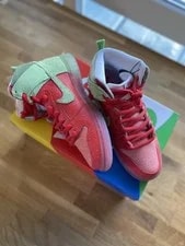 Nike SB Dunk High Strawberry 2