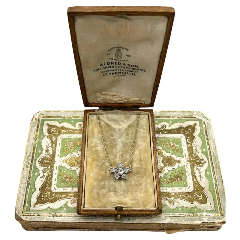 Antique 9ct Gold Victorian Old Cut Diamond Flower Pendant Necklace 2