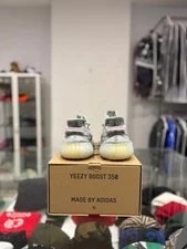 Yeezy Boost 350 V2 Tint Size: 2