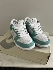 Nike SB Dunk Low April Skateboards 8 (W 9.5) OG Box 2