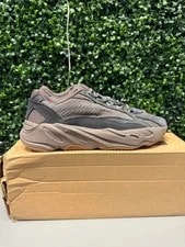 Yeezy — Yeezy 700 V2 " Size 11 Preowned — Sneaker — resale