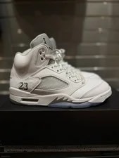 Air Jordan — Air Jordan 5 Retro Metallic 2026 HQ7978-103 — Sneaker — resale
