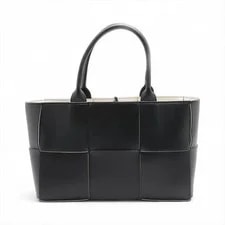 Bottega Veneta — Bottega Veneta Maxi the Arco Outlets — Handbag — resale