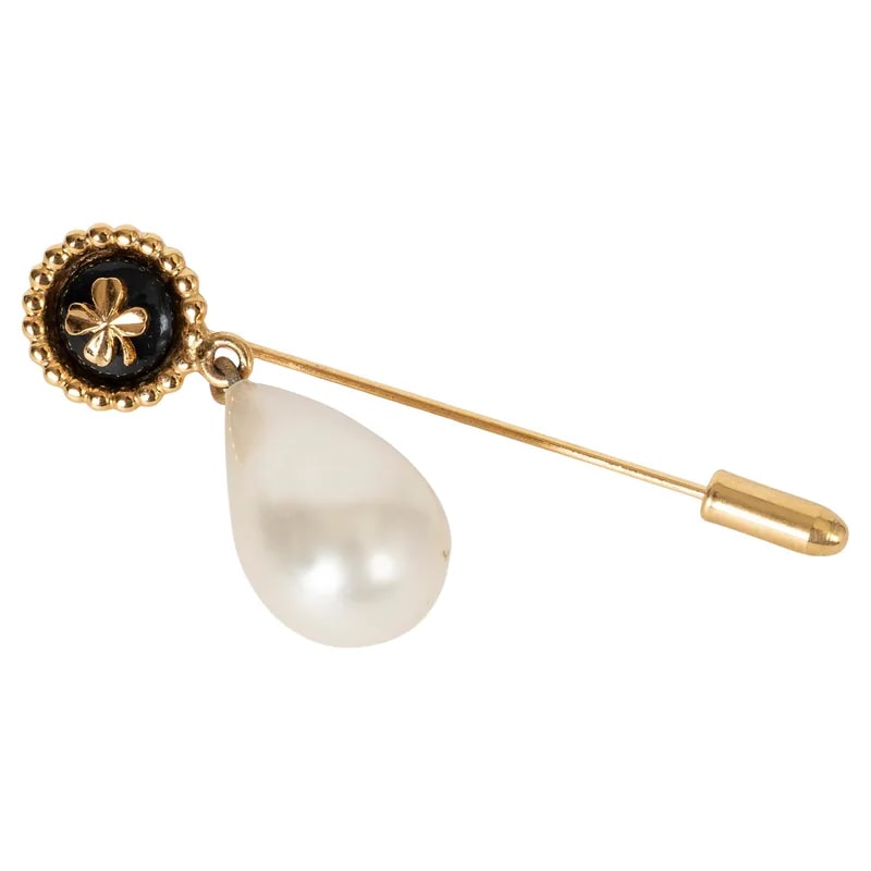 Chanel — Chanel Tone 92P Four Leaf Clover Imitation Pin Brooch — Jewelry — resale