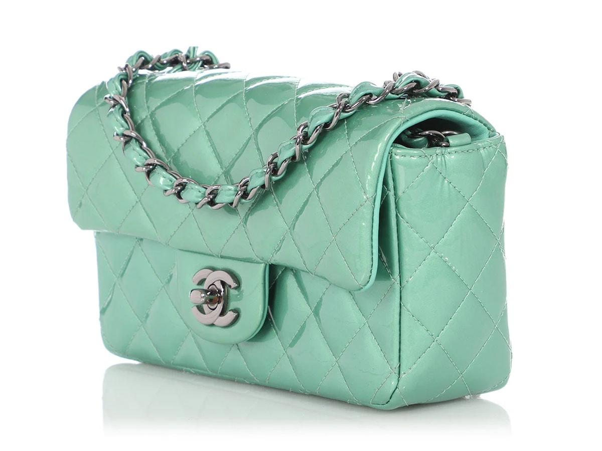 Chanel Classic 4