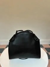 Bottega Veneta — Bottega Veneta , , Excellent Condition — Handbag — resale