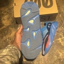 Adidas Yeezy Boost 700 Hi Res 3