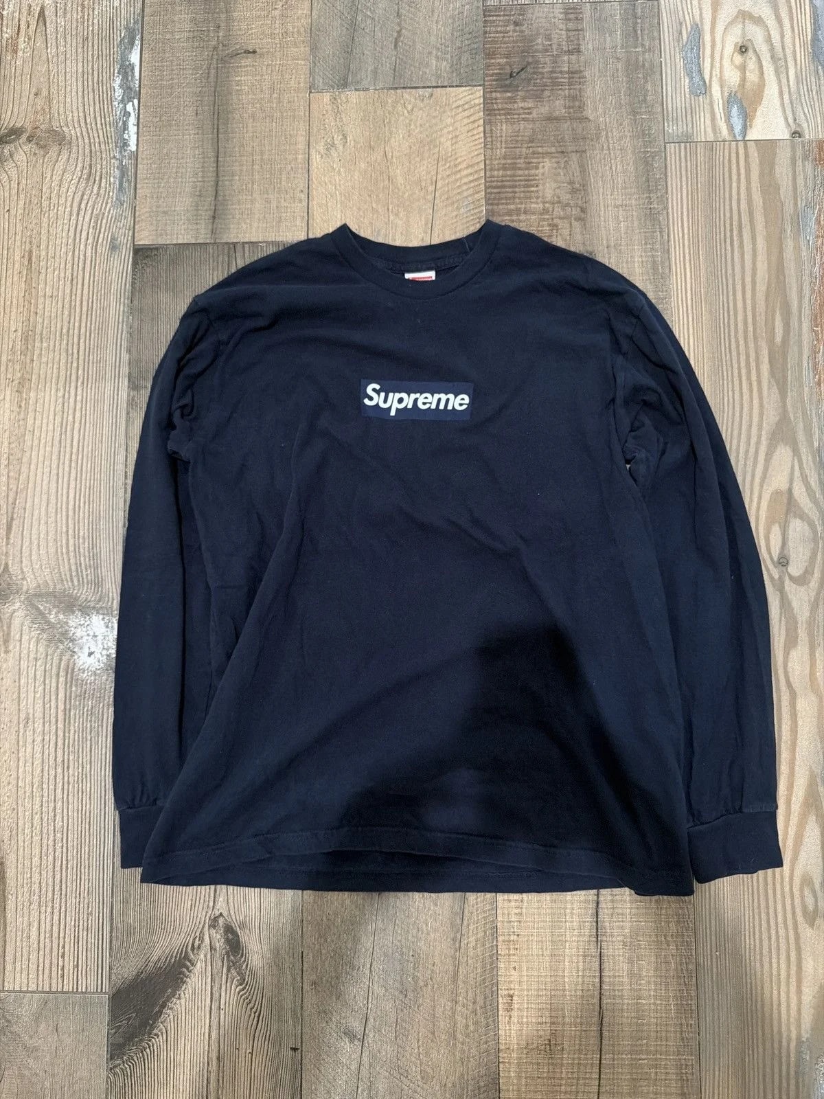 Supreme — Supreme Box Logo Longsleeve — streetwear — resale