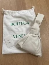 Bottega Veneta — Bottega Veneta Mini the Twist Authentic Excellent Condition — Handbag — resale