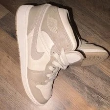 Jordan Air 1 Mid / Mid Top Lace-Up Athletic 4