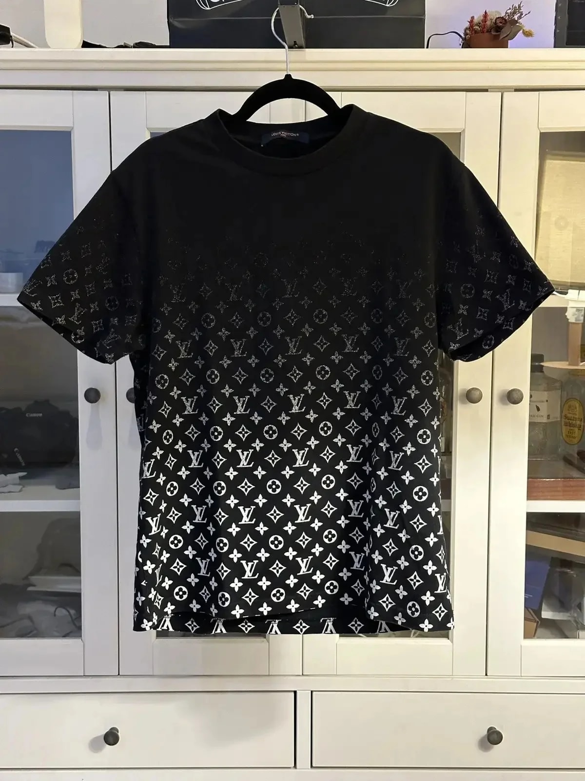 Louis Vuitton — Louis Vuitton T-shirt Crewneck — streetwear — resale