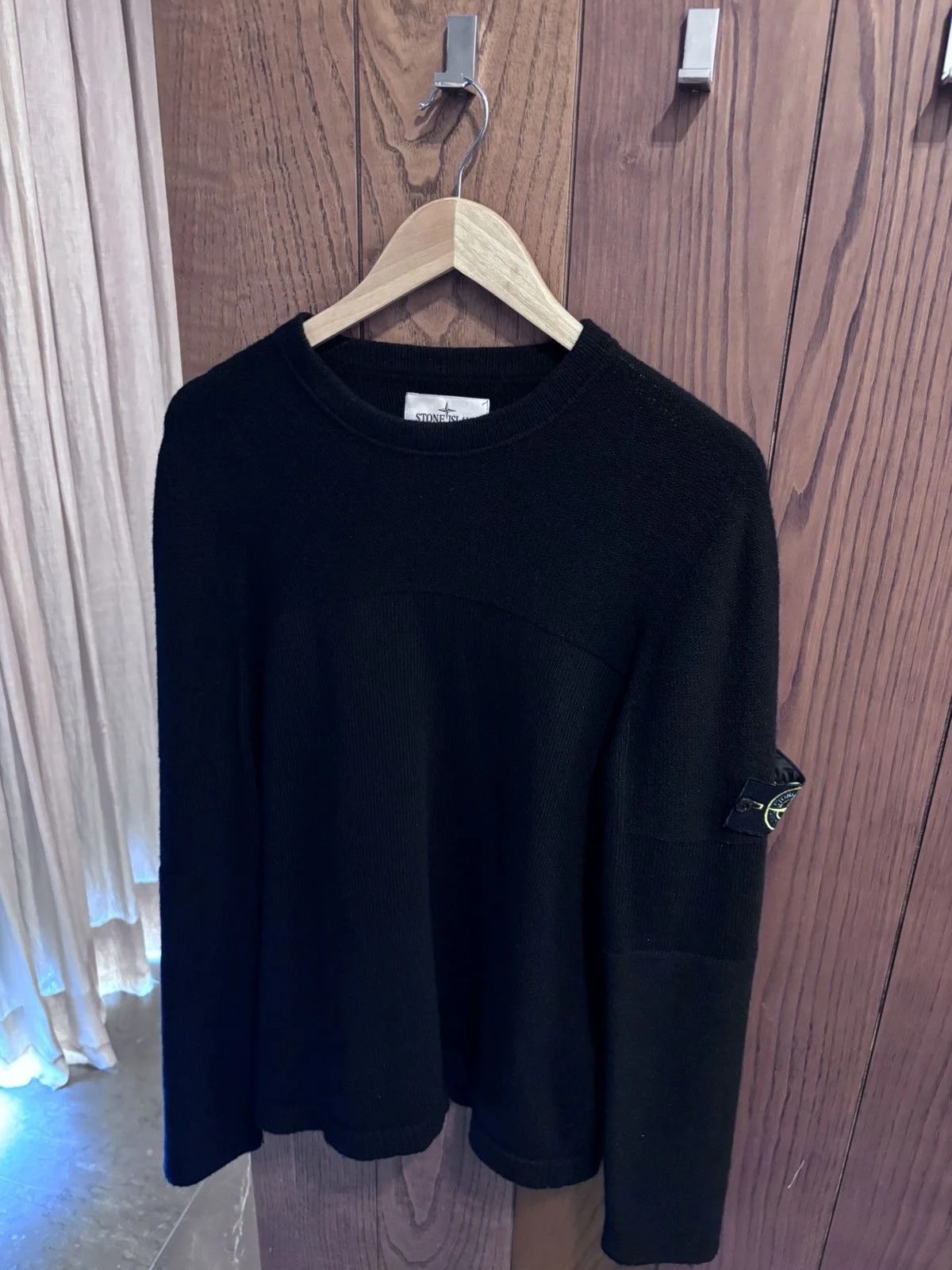 Island Sweatshirt 3