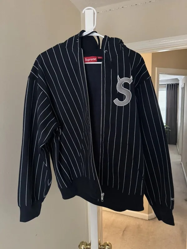 Supreme — Supreme Devil S Logo Zipup — streetwear — resale