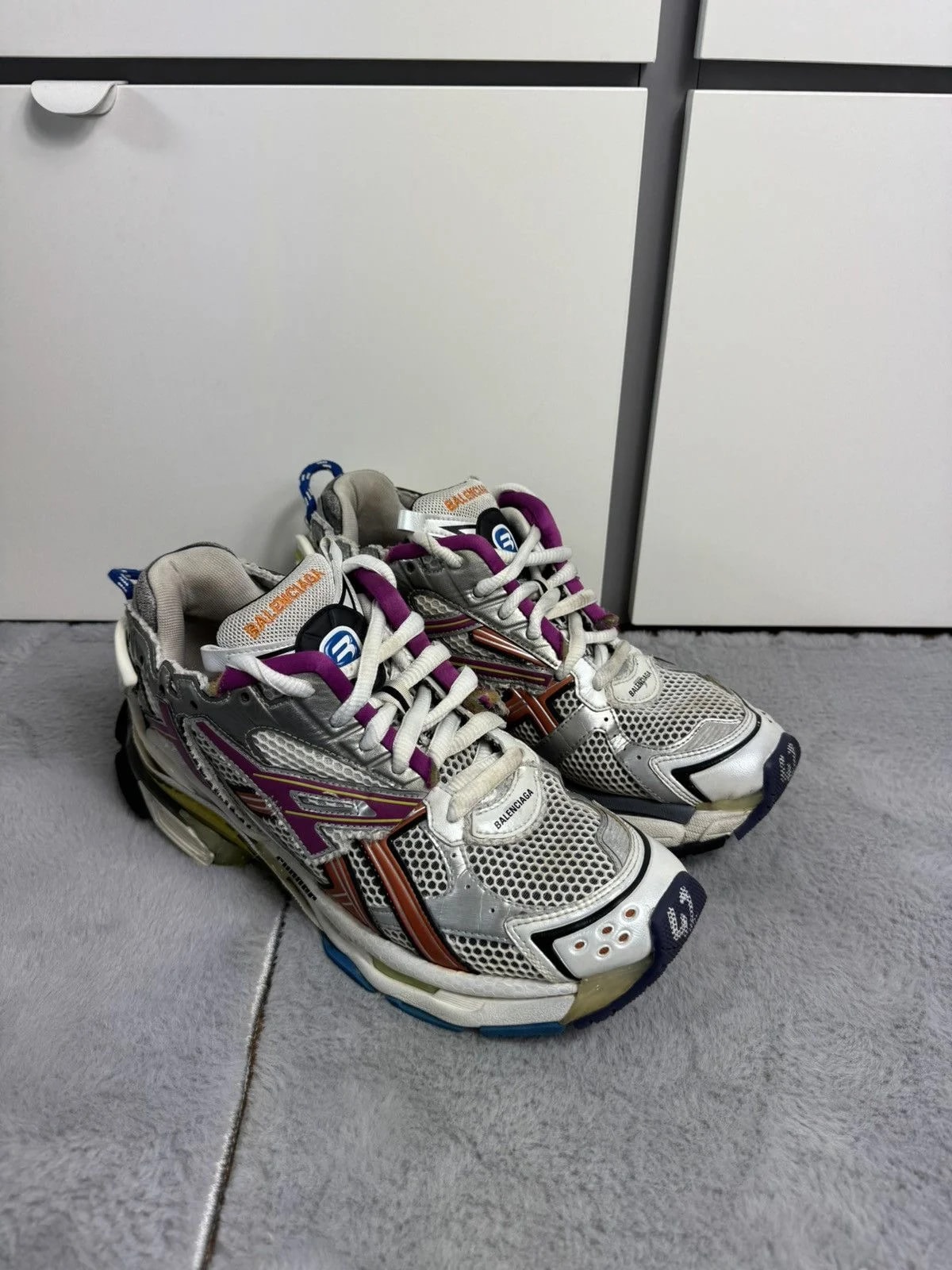Balenciaga — Balenciaga Runner Colour — Sneaker — resale