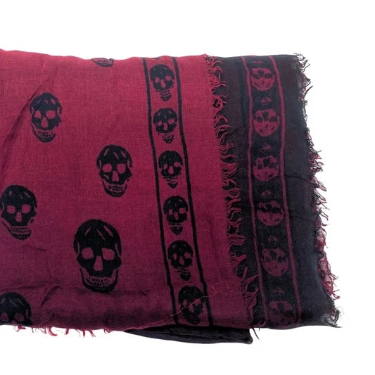 Alexander McQueen — Alexander McQueen Skull Scarf/Shawl — Accessory — resale