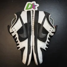 Size 8.5 - Nike SB Dunk Low Tightbooth , Clean 4