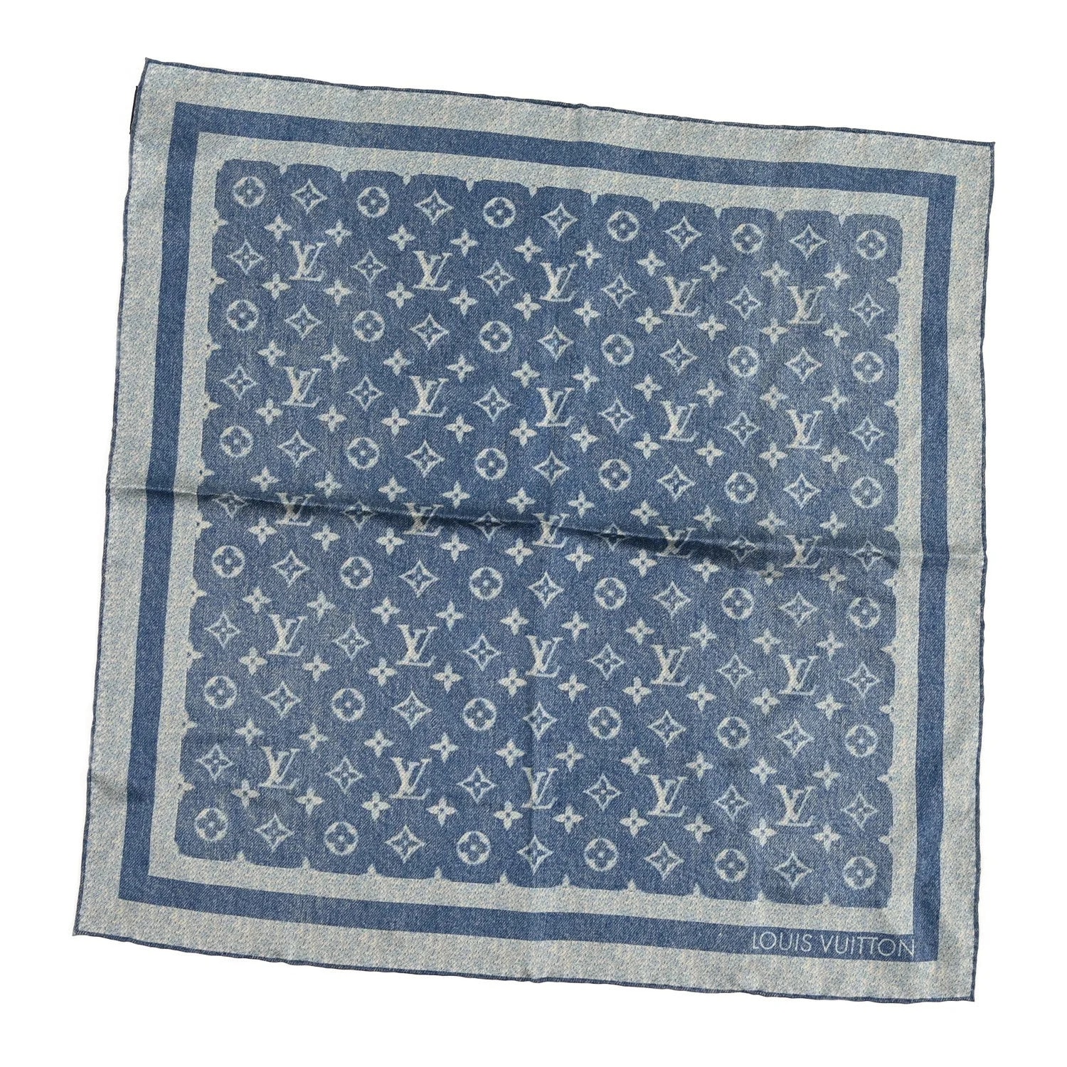 Louis Vuitton — Silhouette Square Scarf 55 — Accessory — resale