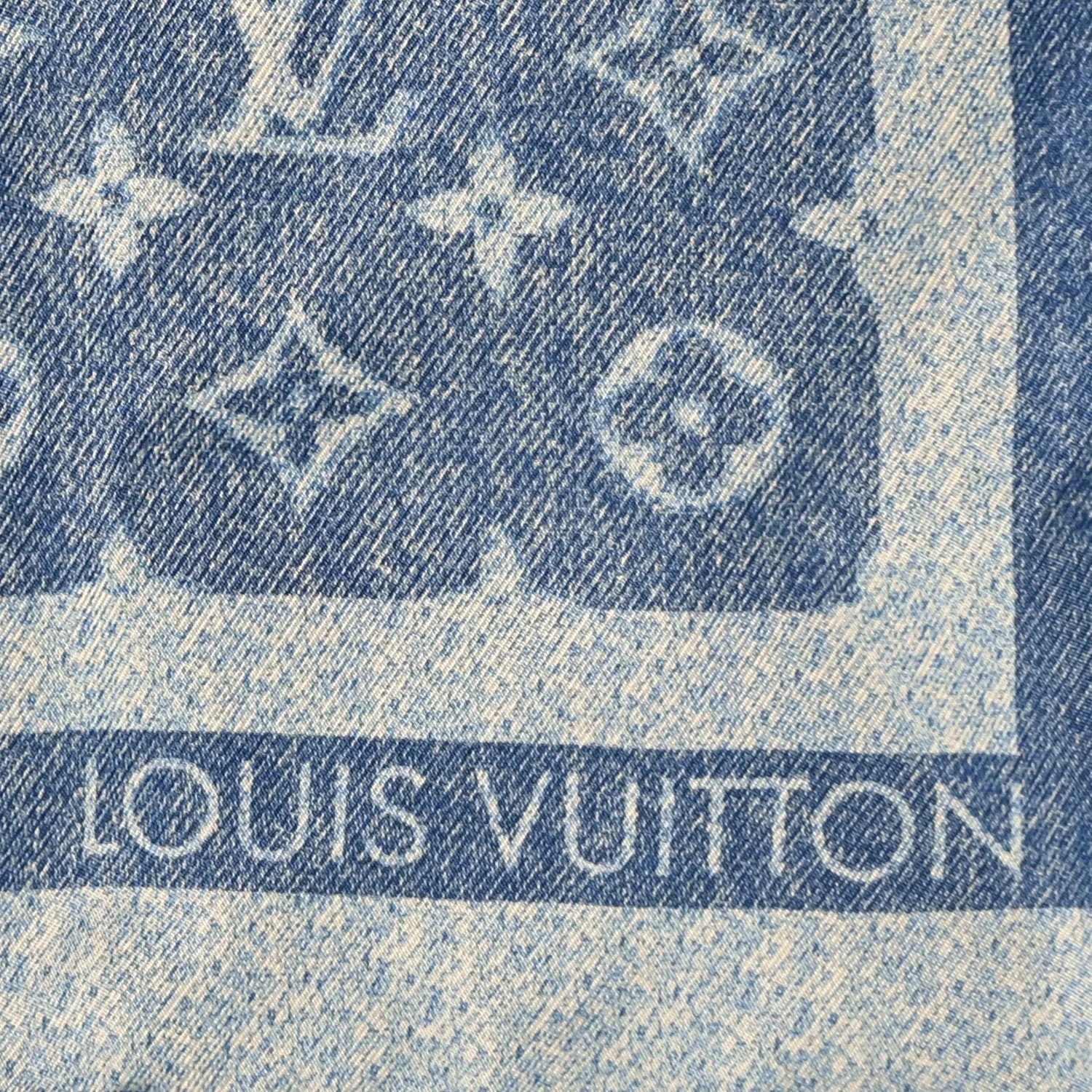 Silhouette Square Scarf 55 2