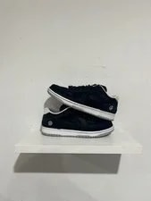 Nike SB — Nike SB Dunk LOW Medium TOY Size 9 Preowned — Sneaker — resale