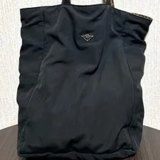 Bottega Veneta — Bottega Veneta Beak Reversible Leopard Logo Italy Authentic Japan — Handbag — resale