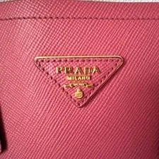 Prada Triangle Logo HW Authend 3