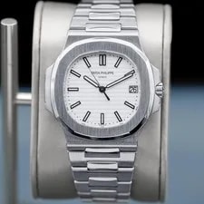 Patek Philippe Nautilus 5711/1A-011 White Dial 2017 Box & Papers 4