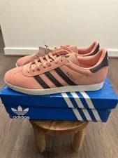 Size 8.5 - Adidas Gazelle Glow Aurora 3