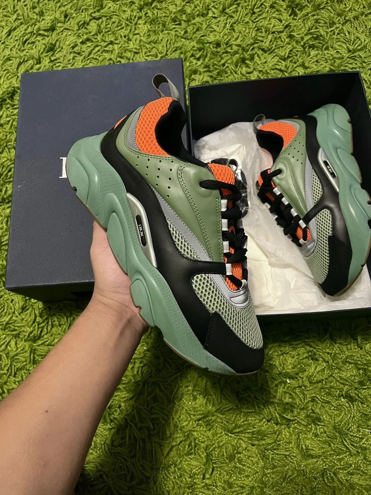 Dior — B22 ‘ / ’ — Sneaker — resale
