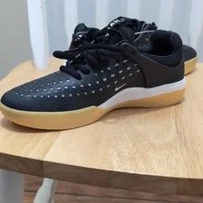 Nike SB Nyjah Free 2 Low Top Lace Up Gum Sole 2