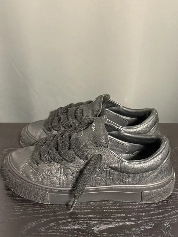Dior — B33 Embossed — Sneaker — resale