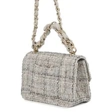 Chanel Matelasse Single Flap ChainShoulder Size 20 AS5670-B21... 2