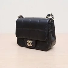 Chanel 23A CF Flap 18cm P206234322 3