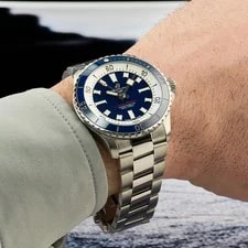 Breitling Superocean Automatic Blue Dial on Steel a17375 Complete 2022 3