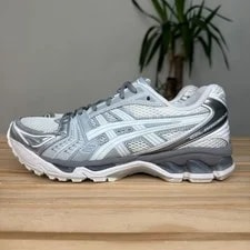 Size 7.5 - Aritzia X Asics Gel Kayano 14 de 2