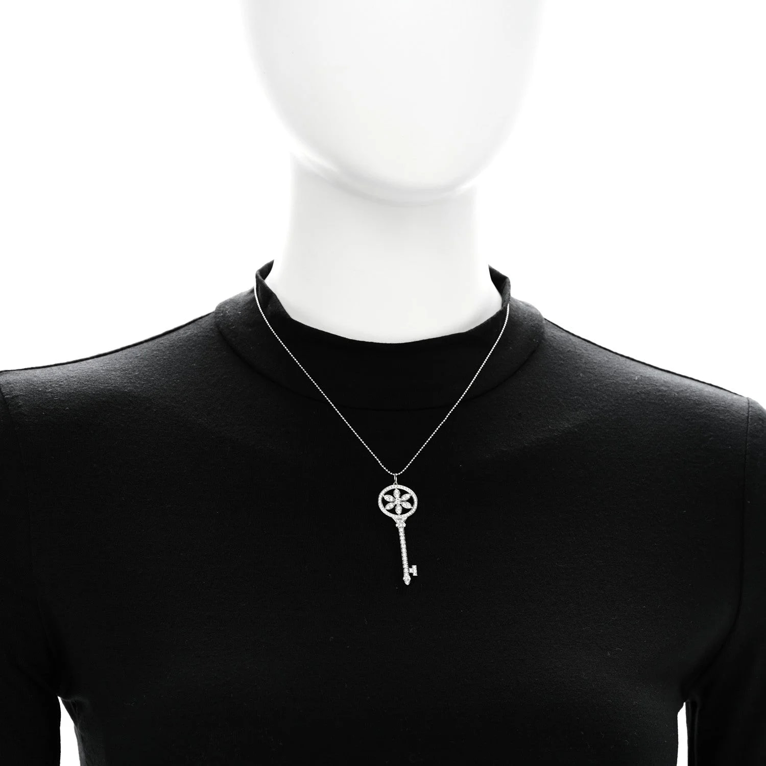 18K White Gold Daisy Key 2