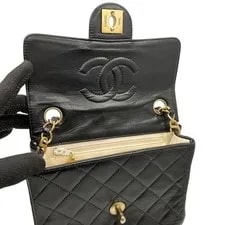Chanel Square Flap Chain Crossbody Auth 4