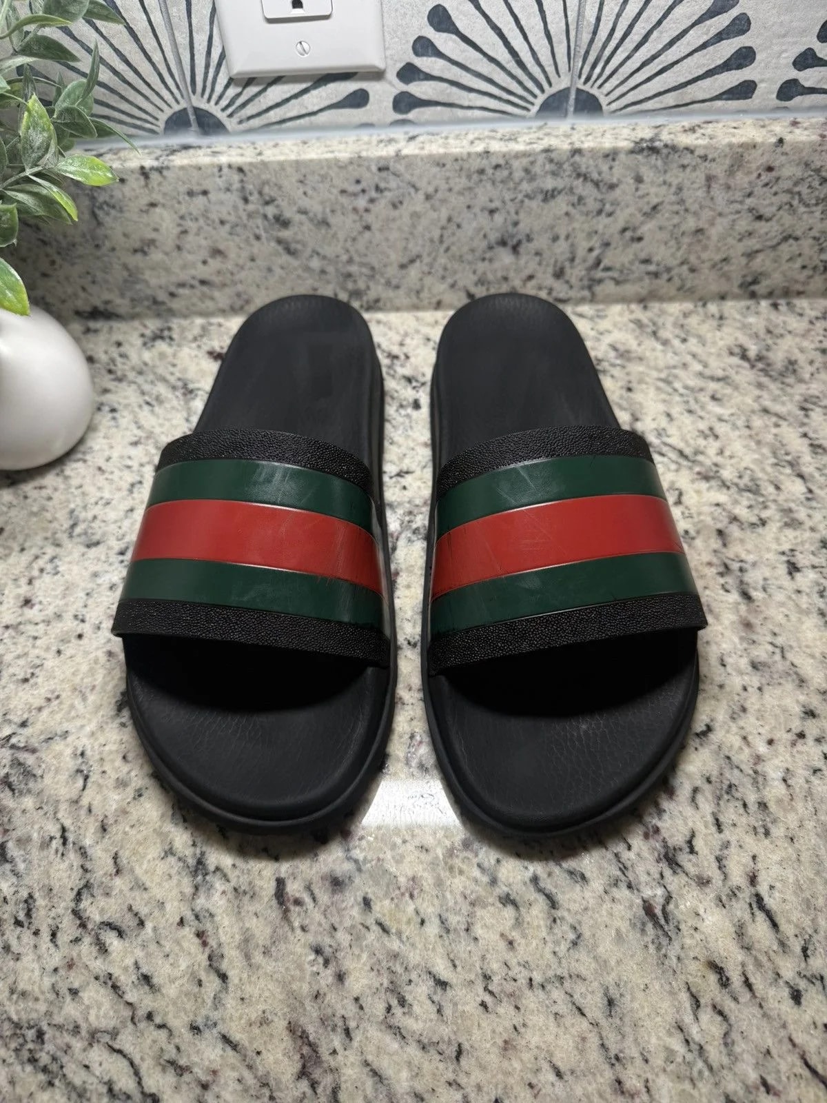 Gucci — Gucci Web Slide — Sneaker — resale