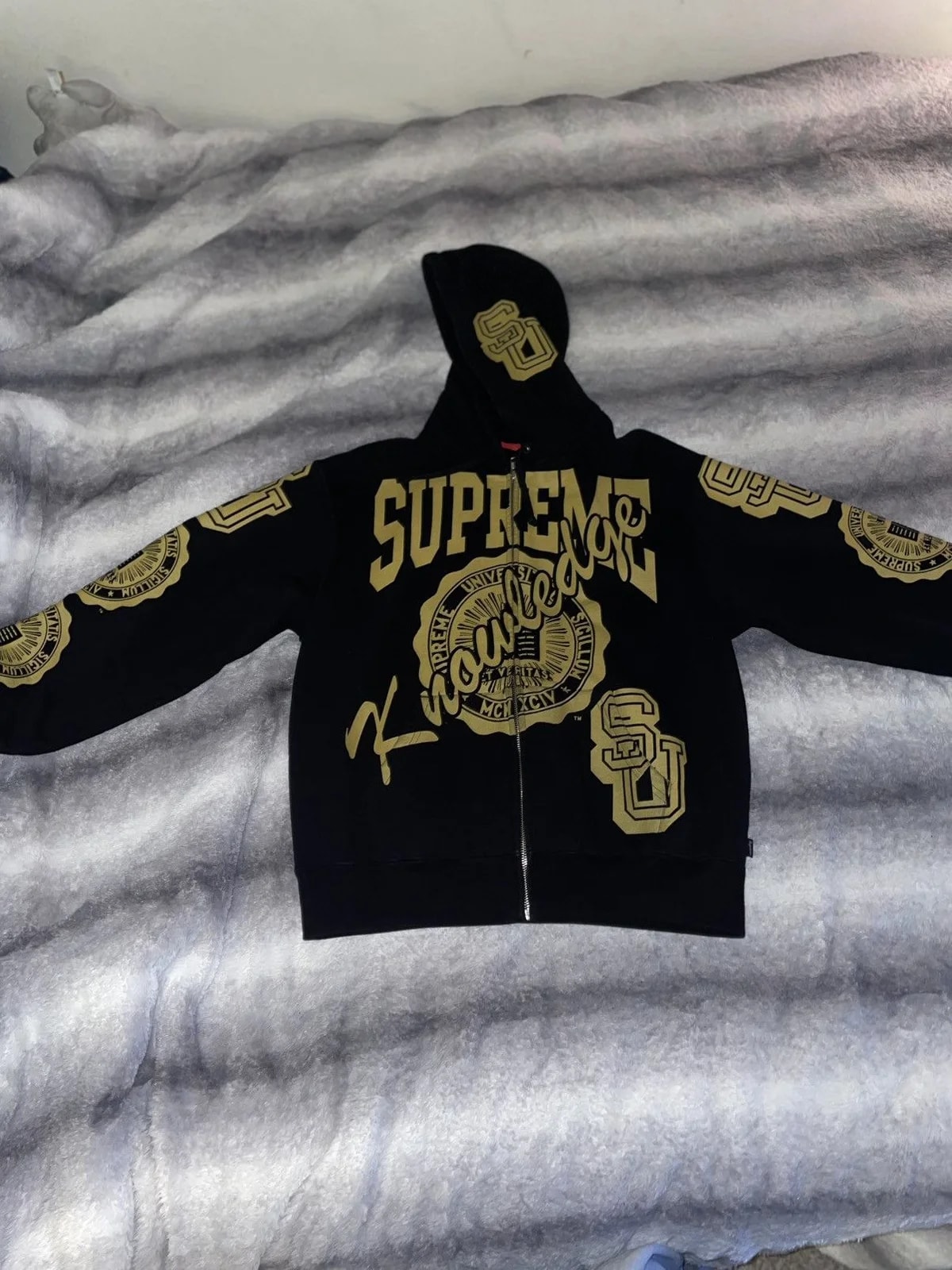 Supreme — Supreme Knowledge Reign Hooded Zip Up — streetwear — resale