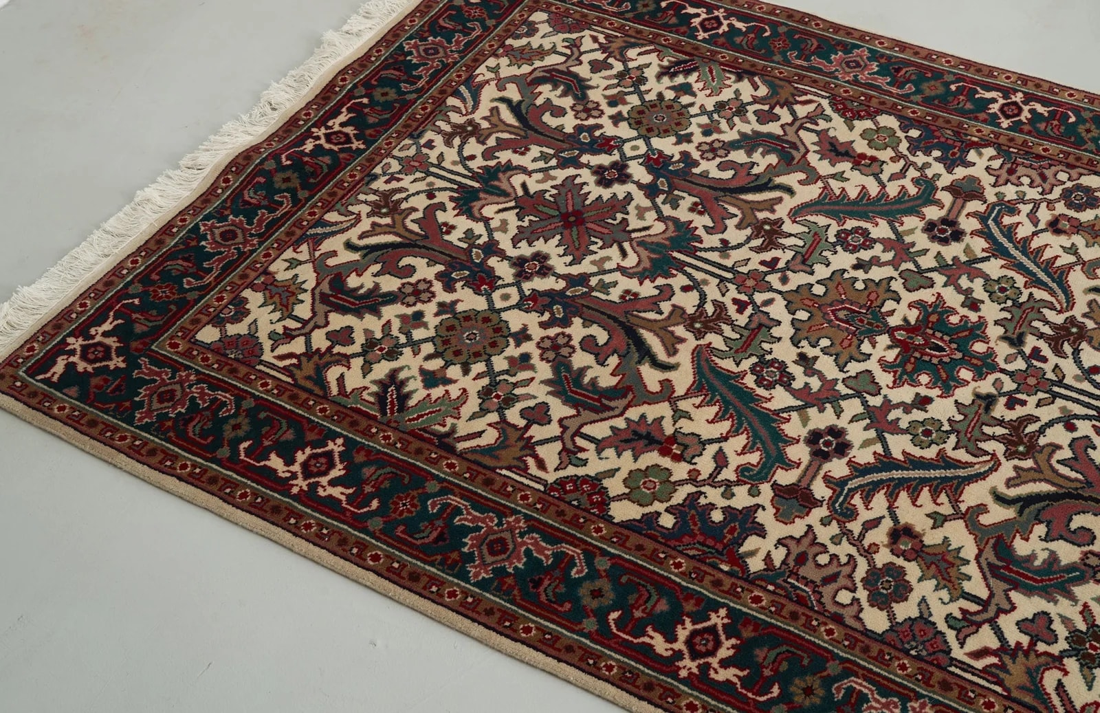 Flowing Fern Heriz Rug 4