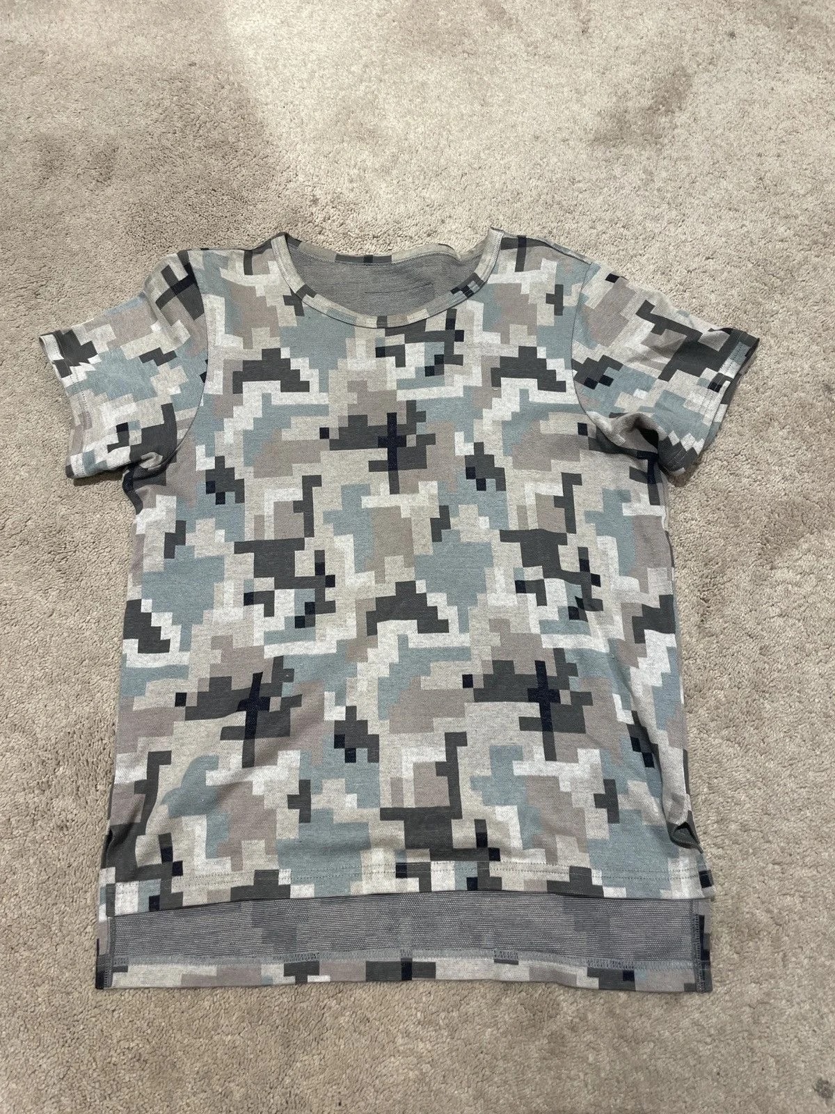🎃Beauty:Beast 🎃Digital Camo T-Shirt — streetwear — resale