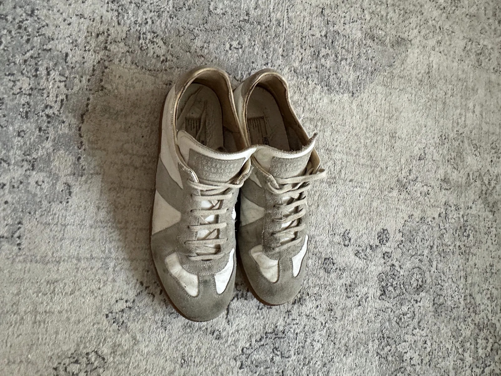 Maison Margiela — Maison Margiela Replica Size 42 / US 9 — Sneaker — resale