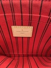 Louis Vuitton Neverfull Pochette Wristlet Lining 4