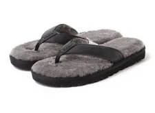 UGG — UGG Classic Sandal US9/27cm Limited Edition New — Sneaker — resale