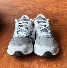 New Balance 990 V6 Running Shoes 2